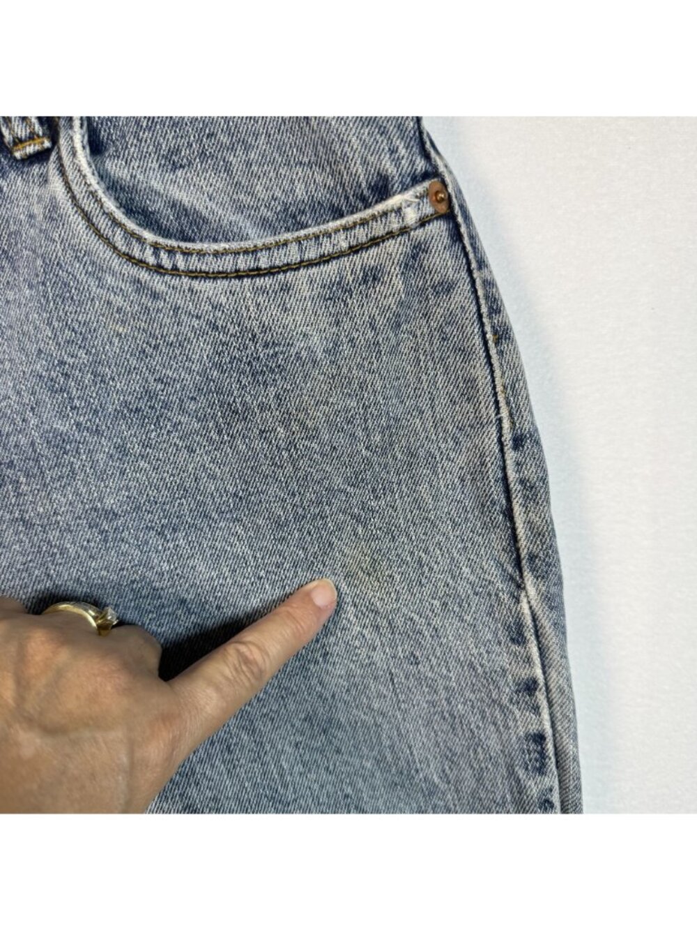 Gap Boy Fit Womens Button Fly High Rise Blue Medium Wash Size 8 Capri Jeans - Picture 7 of 11